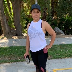 Meet your Posher, Esperanza